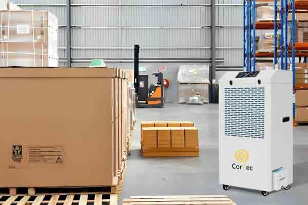 湿気の多い場所では家庭用除湿機や扇風機は使えない？専門家が解説！「火遊び」の真相とは？