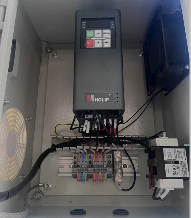 CorTec製ファン制御ボックス（Schneider製コンポーネントおよび保護システム搭載）